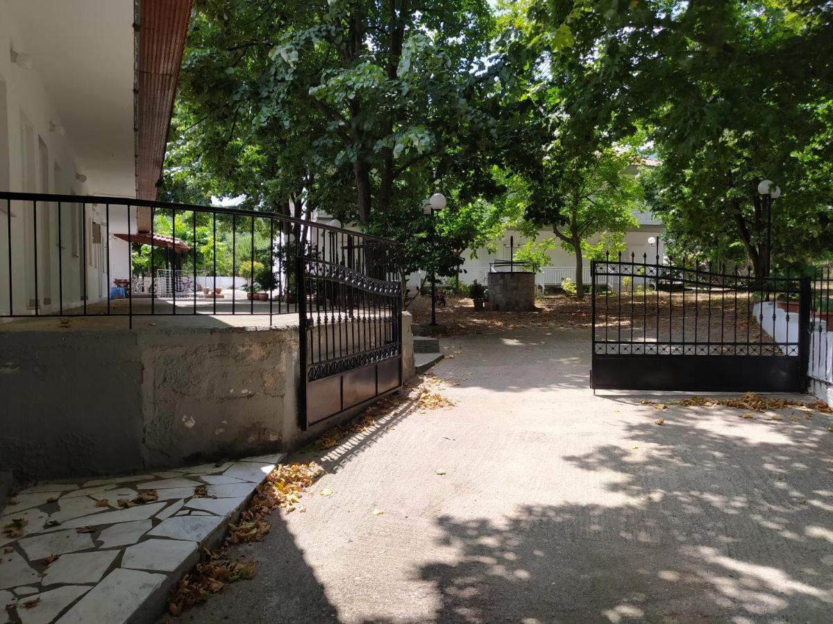 Avli Studios Kokkino Nero Exterior photo